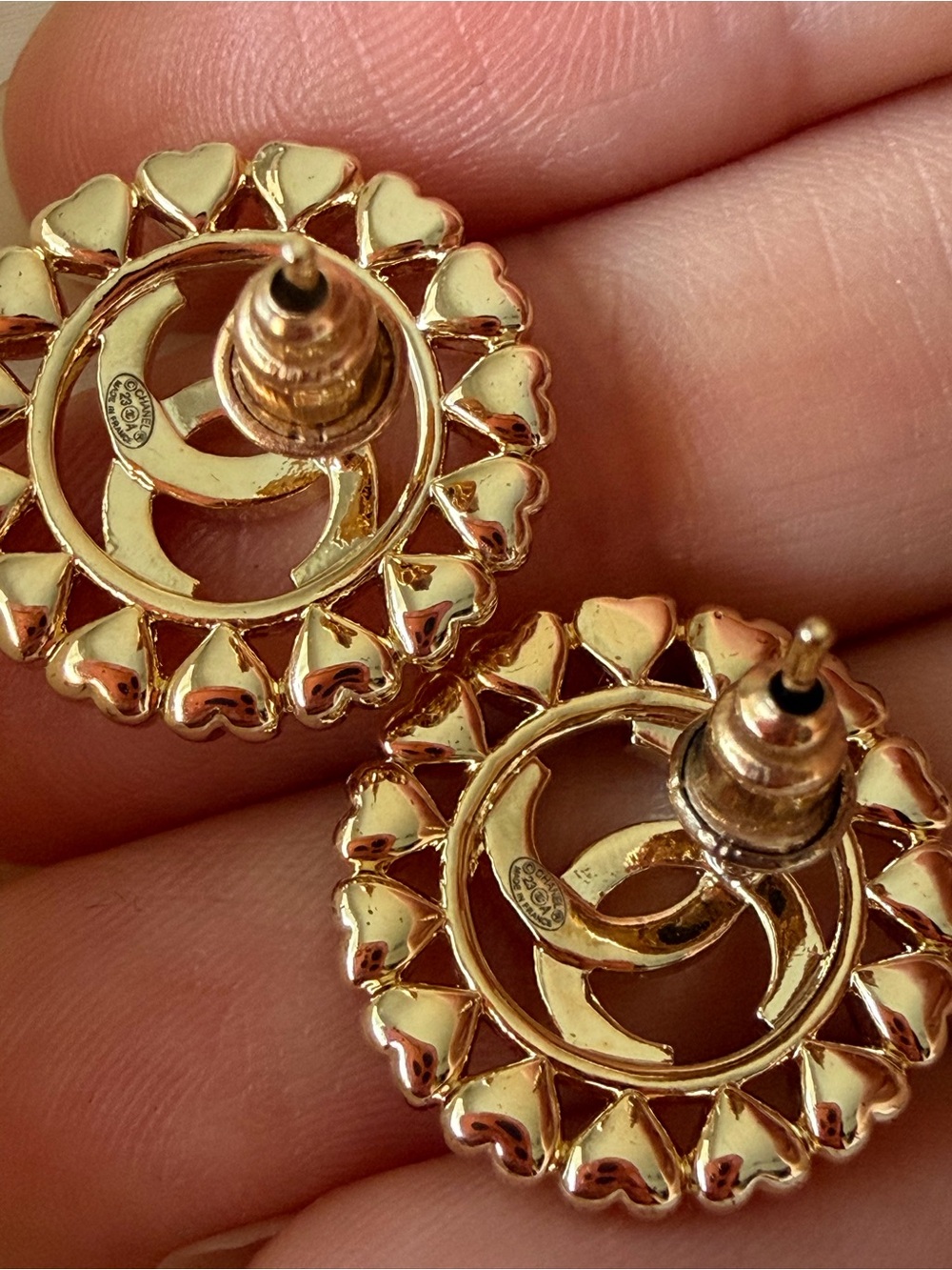 Chanel Hearts Interlocking Circle Earrings - Picture 7 of 13